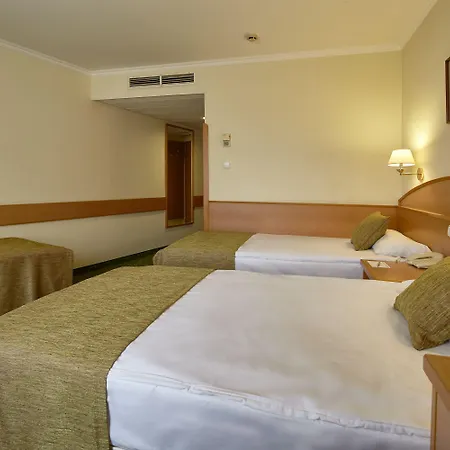 Danubius Erzsebet Center فندق