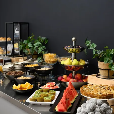 Hotel Erzsebet Center Budapest, A Member Of Radisson Individuals 3*