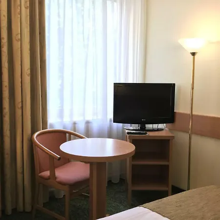 Danubius Erzsebet Center Hotel 3*